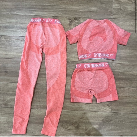 Gymshark Peach Flex Set Shorts Leggings Crop Top - Picture 2 of 5
